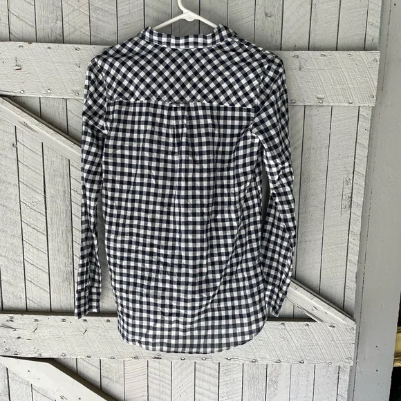 J.Crew Classic Fit Boy Shirt in Crinkle Gingham - Picture 5 of 7
